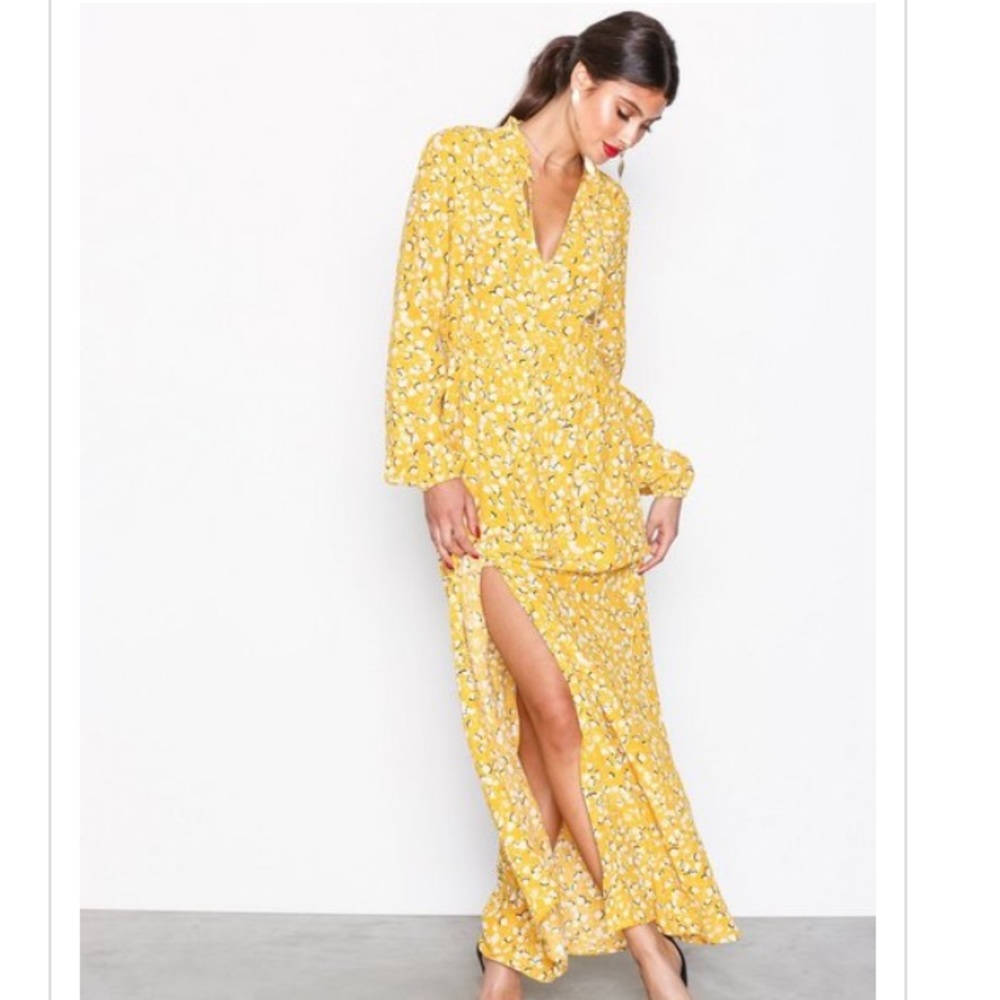 NWT Yellow Floral Maxi Dress